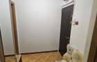 Apartament 2 camere, parter inalt, semidecomandat, Piata Tomis 2
