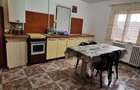 Inchiriez camera intr-un apartament