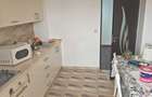 Inchiriez apartament 1400 lei - 2