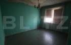 Apartament cu 3 camere si balcon, 50 mp. gata de renovat pe stilul propriu.