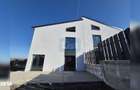 Case cu arhitectura nordica, panouri fotovoltaice, central Dezmir - 4