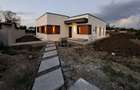 Casa noua cu 5 camere ?i curte in natura - 6