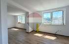 Casa spa?ioasa, complet renovata la interior, 4 camere, 2 bai