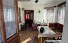 Casa de vanzare + curte 1900 m2 - 1
