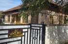 Vand casa batraneasca teren 1000m2 - Preajba -Craiova -