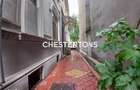 Casa cocheta renovata, curte interioara proprie, zona frumoasa langa p - 3