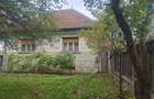Casa . 4 camere 2550 mp , Stupini