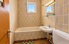 Apartament cu 3 camere decomandat în Drumul Taberei