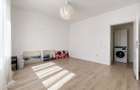 Apartament spatios 3 camere, garaj si boxa, zona de case – Complex Studentesc