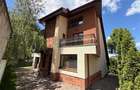 Casa tip duplex, zona Centru