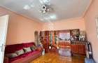 Apartament cu 2 camere la curte comuna in - 6