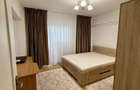 Inchiriez apartament central , 3 camere , 2 bai, decomandat - 6