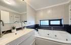 Casa premium 4, 3 bai, parcare, PETFRIENDLYL, Dumbravita Padure