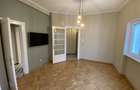 Proprietar, 2 camere in vila interbelica 60 mp 2 balcoane centrala proprie