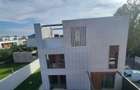 Vila Noua cu Arhitectura Moderne si curte proprie