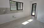 Casa individuala de tip P in suprafata de 90 mp. si teren 370 mp., Alb