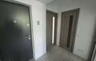 P-ta Revolutiei ap. 2 camere, decomandat, etaj 1, finisat recent - 4