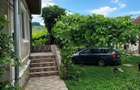 Casă cu 3 camere cu Teren 4200 Mp în Popeni