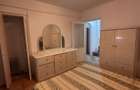 De vanzare apartament cu 3 camere, mobilat ?i utilat, etaj intermediar - 3