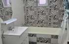 Vand apartament 3 camere, 83 mp, strada Dunarii colt cu strada HCC, pret 72.000 euro negociabil, tel 0766663252 - 6