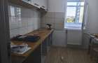 Proprietar inchiriez apartament 2camere - 4