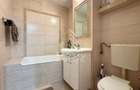 Apartament de vanzare cu 3 camere, decomandat, zona Soarelui