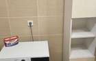 Proprietar 2 camere, balcon generos si parcare privata