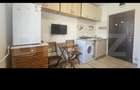 Garsoniera, renovata, cu baie , etaj 1 , Florilor - 4
