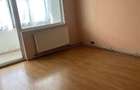 Vand apartament 3 camere Onesti