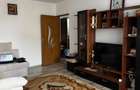 Proprietar - Apartament 2 camere, centrala proprie, balcon inchis, etaj 3 - Targovi?te - 2