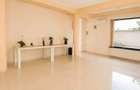 Vila De Vanzare D+P+2 Etaje 12 camere Cu Curte Mare, Soseaua Fundeni