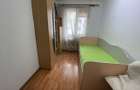 Apartament 3 camere, semidecomandat, etaj 1 - 5