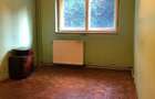 Apartament cu 3 camere decomandat in Triaj