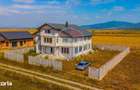 Vila cu 14 camere la gri in Carpinis | COMISION 0% |
