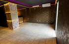 Inchiriez spatiu comercial zona Hala Modovei - 4