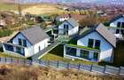 Vand casa cu 4 camere, 2 bai, suprafata utila 140 si teren 500 mp