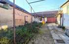 Casa saseasca 3 camere si 1400 mp teren in Brateiu - jud. Sibiu