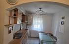 Inchiriez apartament 2 camere,decomandat, zona centrala, str Tebea - 9
