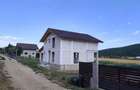 Casă cu Teren 450 Mp în Șard
