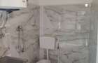 Inchiriez casa cu teren (5 camere + baie + bucatarie)