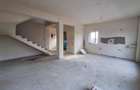 CASA P+1+M-CURTE LIBERA 130 MP-SCOLII