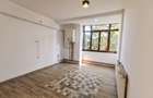 Apartament cu GARAJ propriu si ACOPERIS NOU.