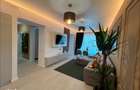 Apartament lux decomandat, 3 camere, loc parcare inclus - 1