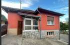 Casa 7 camere, teren 590 mp in Calnic - 2