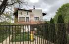 Inchiriez casa langa padure