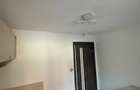 Casa de inchiriat cu 3 camere, curte, garaj si foisor