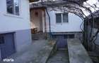 Proprietate cu 2 Case ?i Teren Generos Str. Campu Negru - 6