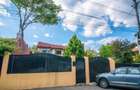 Zona Metrou Brancoveanu Vila P+1+M 270 mp teren 570 mp