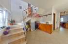 Casa / Vila cu 4 camere de vanzare