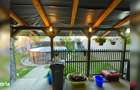 Casa rustica cu piscina,teren generos si potential excelent in Tarnova
